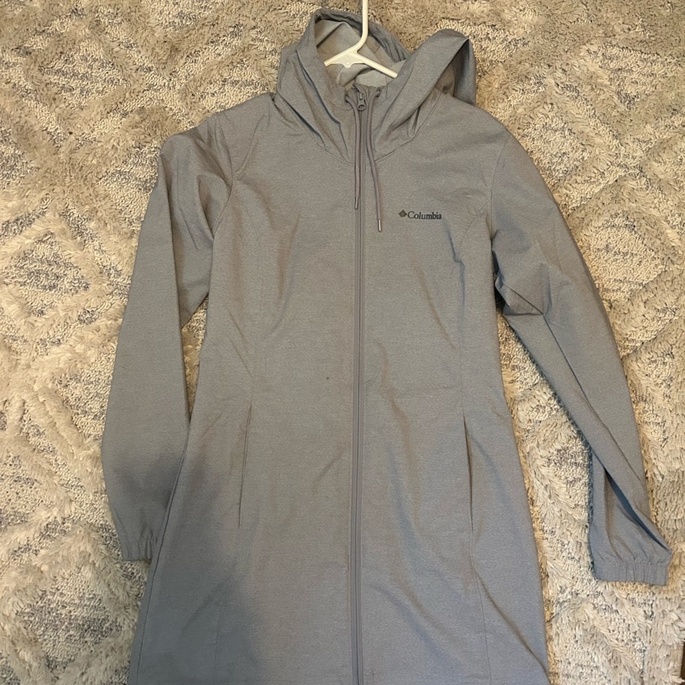 Columbia Women’s Long Rain Jacket- M
